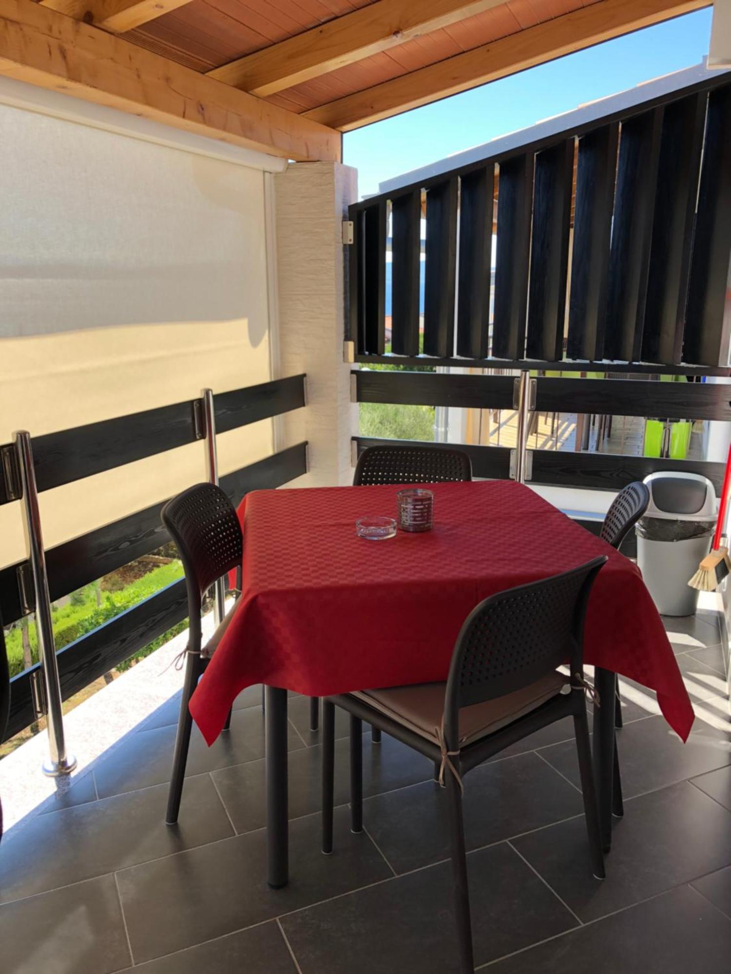 Residence4A-Appartamento Rosso Ravni Exterior photo